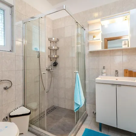 Superior-apartment Mit Einem Schlafzimmer In Strandnaehe By Interhome